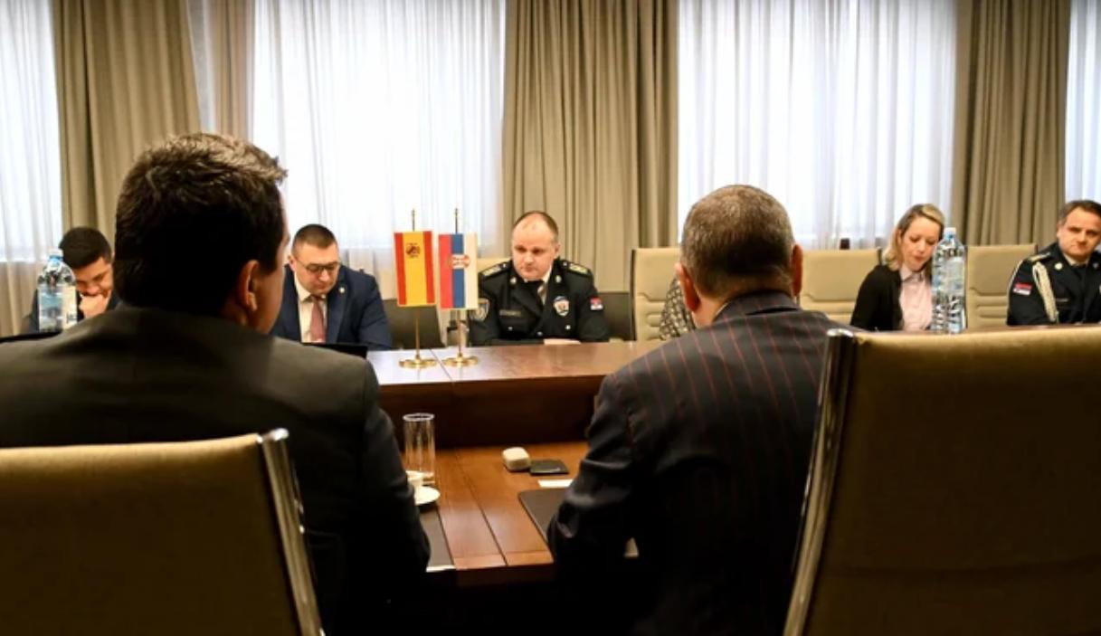 ŠPANSKI POLICAJCI DOBILI NAGRADU  - Evo koju su misiju imali u Srbiji! (FOTO)