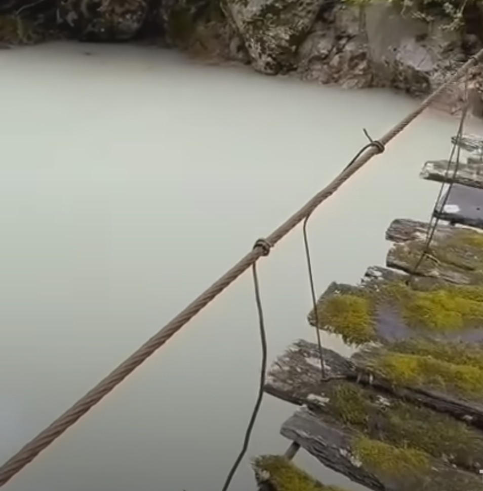DOLAZI DO PRIRODNE KATASTROFE - Zbog radova na izgradnji hidroelektrane Ulog na gornjem toku Neretve, došlo je do pomora ribe.(FOTO)