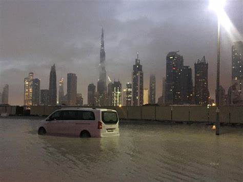 NE ZNA SE KO JE OVDE LUĐI - Novak Djoković i njegova žena postavili su stori na instagramu nakon sto su bili u Dubai tokom oluje!(FOTO)